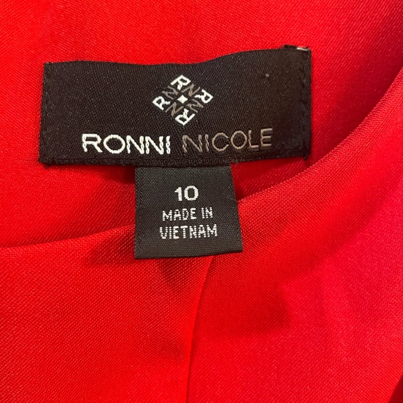 Dress - Picture 4 of 7